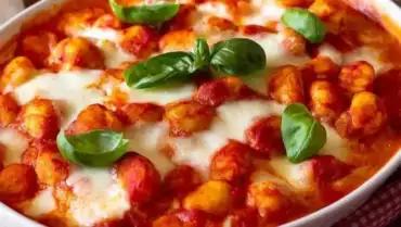 Gnocchi with Sorrentina Sauce - Italian cooking class in Genova
