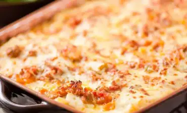 Lasagna with Bolognese Sauce - Italian cooking class in Genova