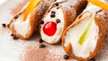 Sicilian Cannoli - Italian cooking class in Genova